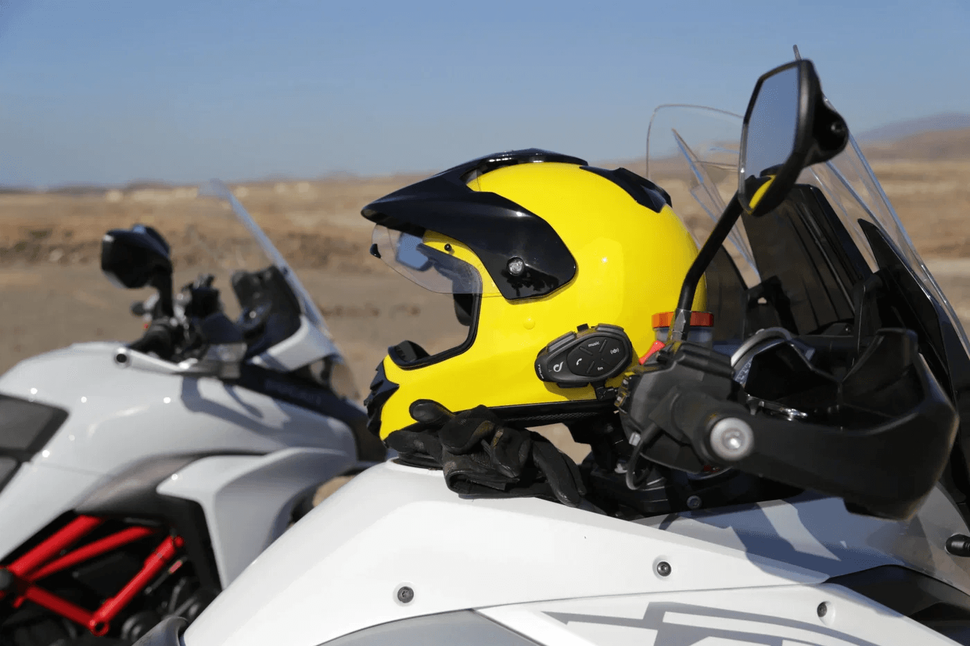 Handsfree na motorku
