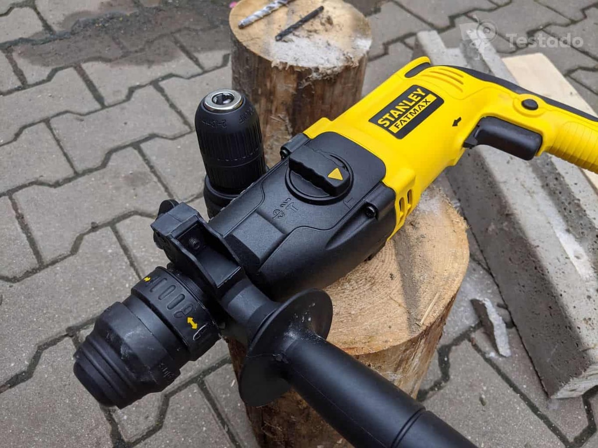 test vrtacího kladiva Stanley Fatmax SFMEH210