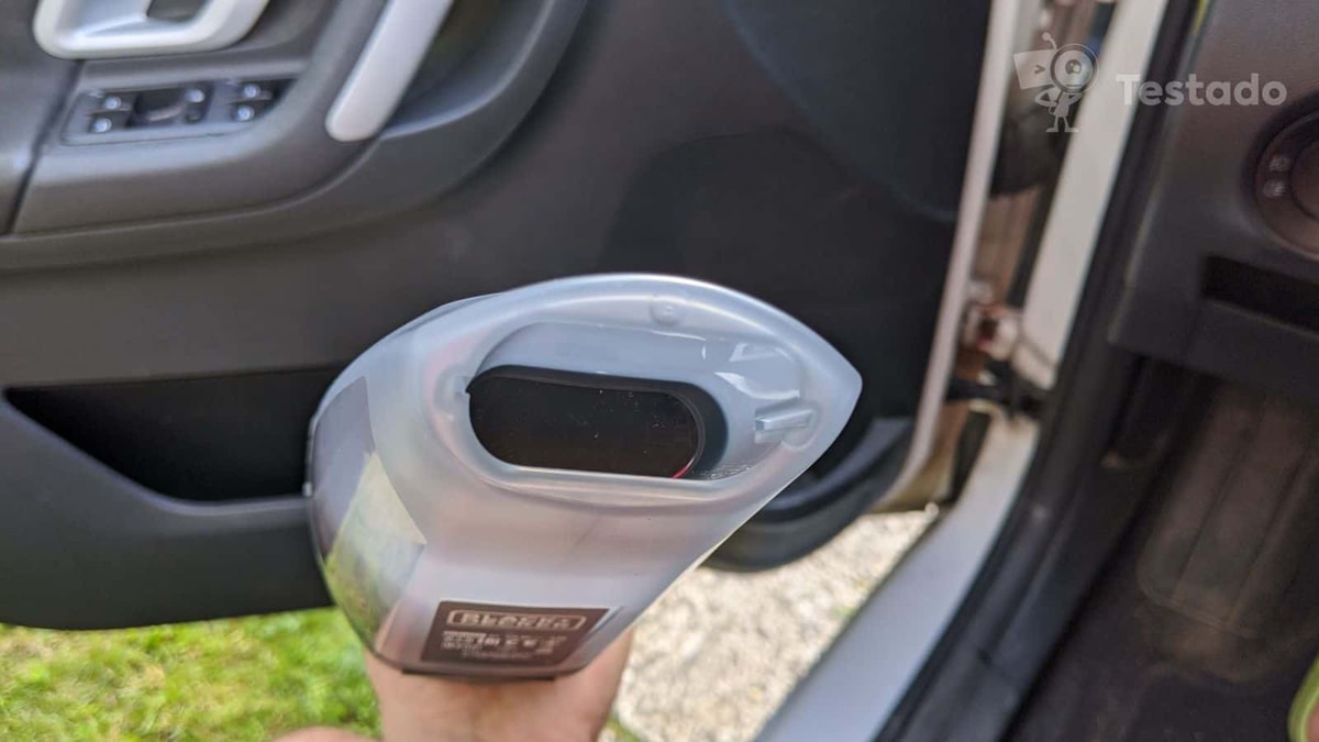 Recenze a test vysavače do auta Black & Decker NVB12AVA