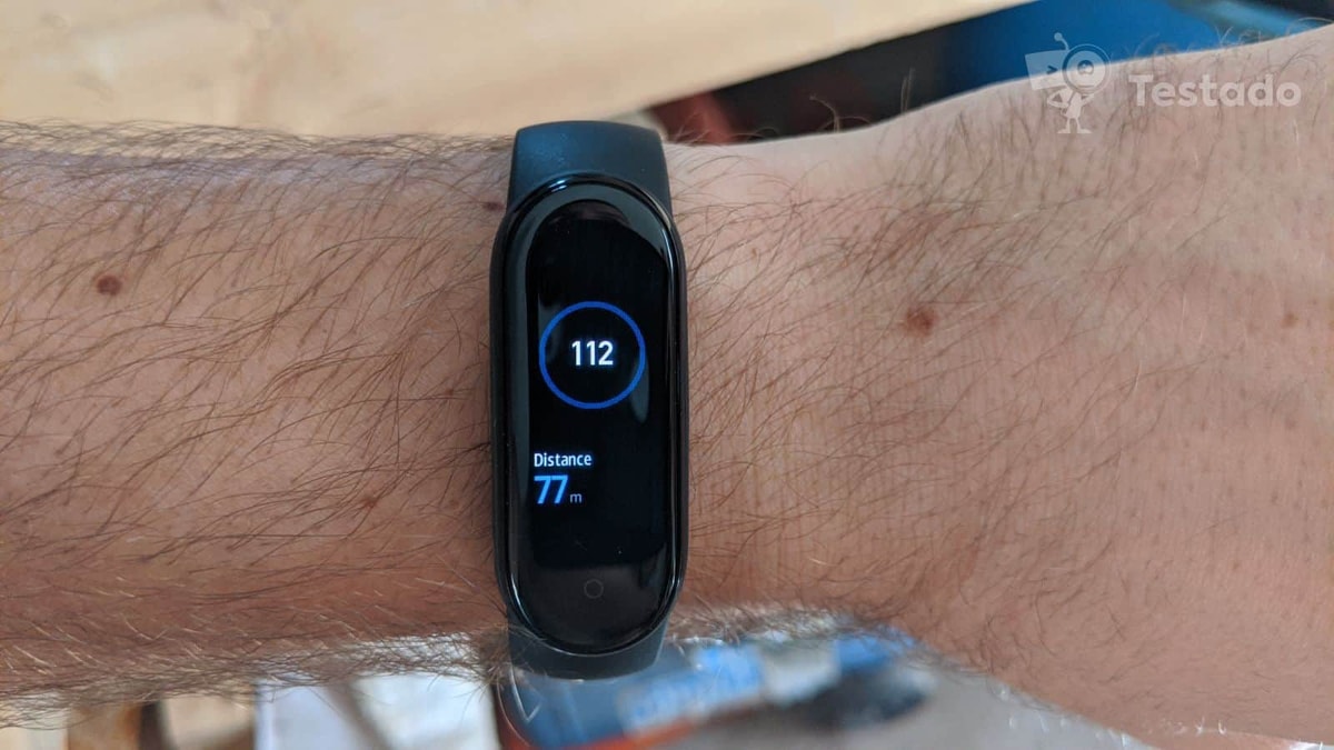 test a recenze chytrého náramku Xiaomi Mi Band 5
