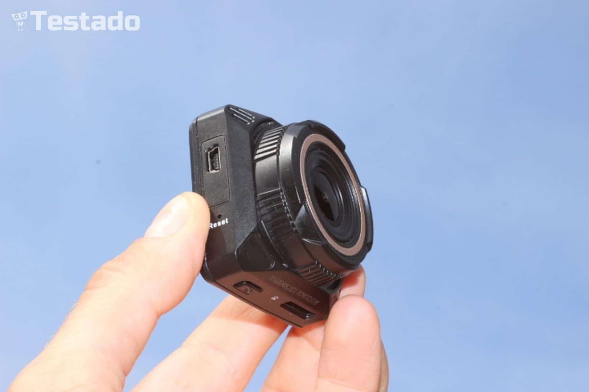 Recenze autokamery Navitel R600 Quad HD