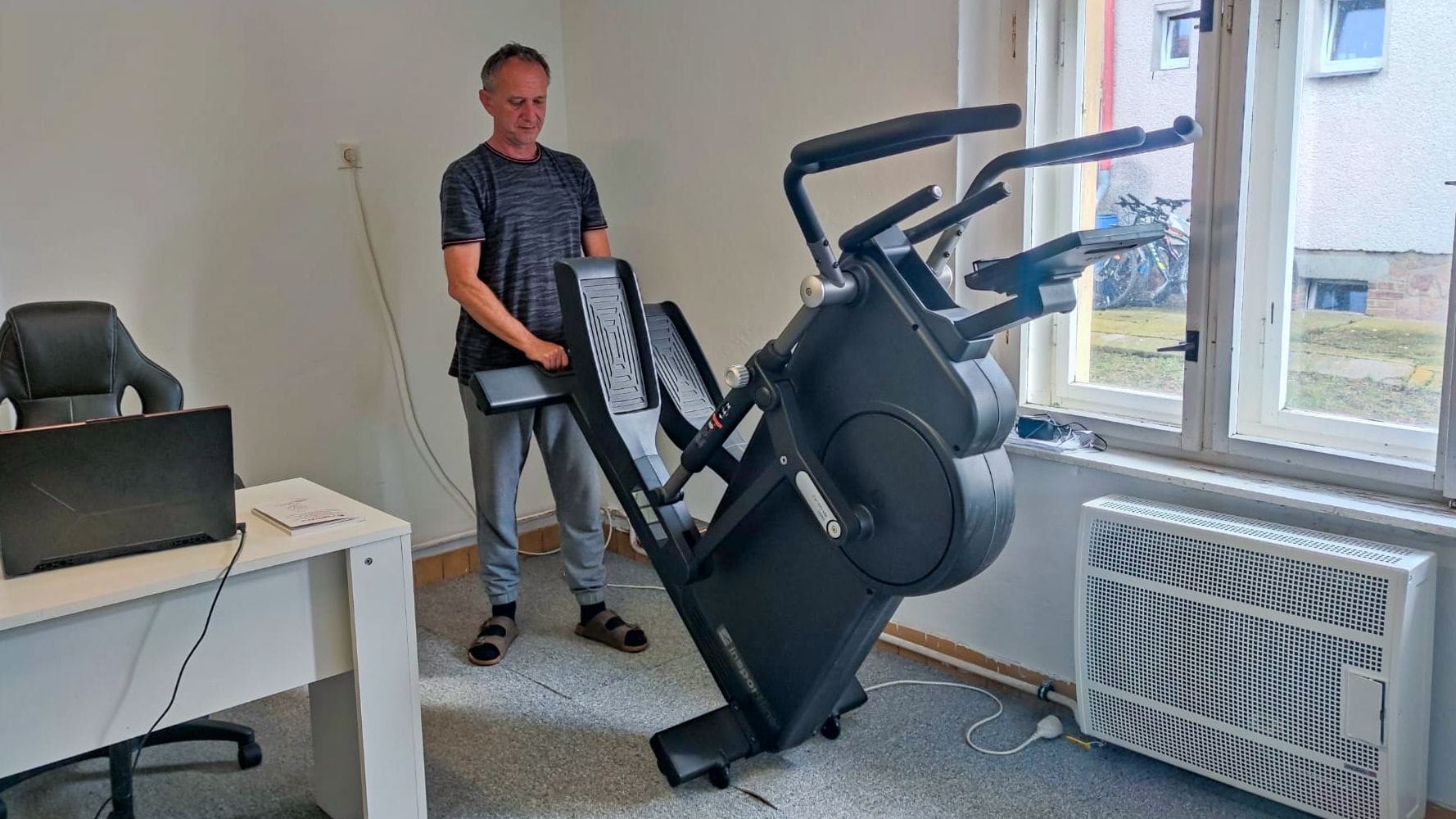 manipulace ZenStride 1200, trenažér inSPORTline, recenze Testado