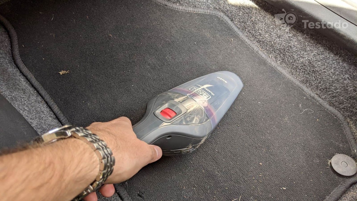 Recenze a test vysavače do auta Black & Decker NVB12AVA