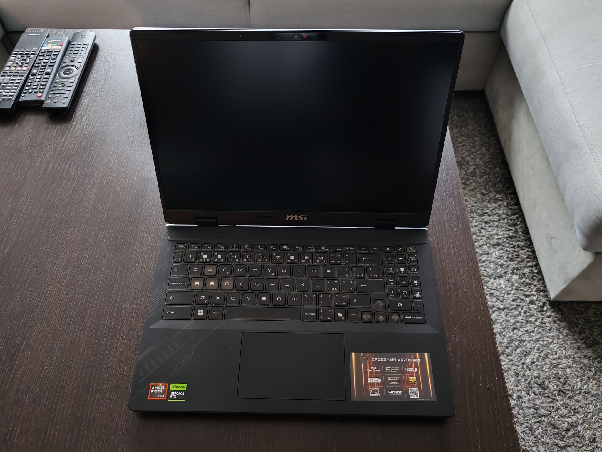 MSI Crosshair A16 HX D8W
