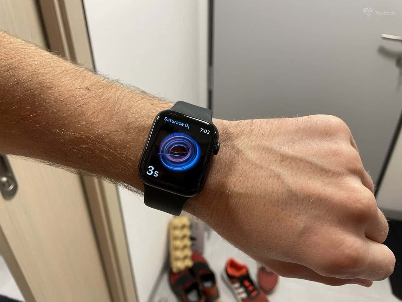 recenze Apple Watch Series 6 saturace krve