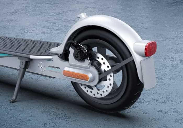Kvalitní elektrokoloběžka Xiaomi Mi Electric Scooter Pro 2 recenze