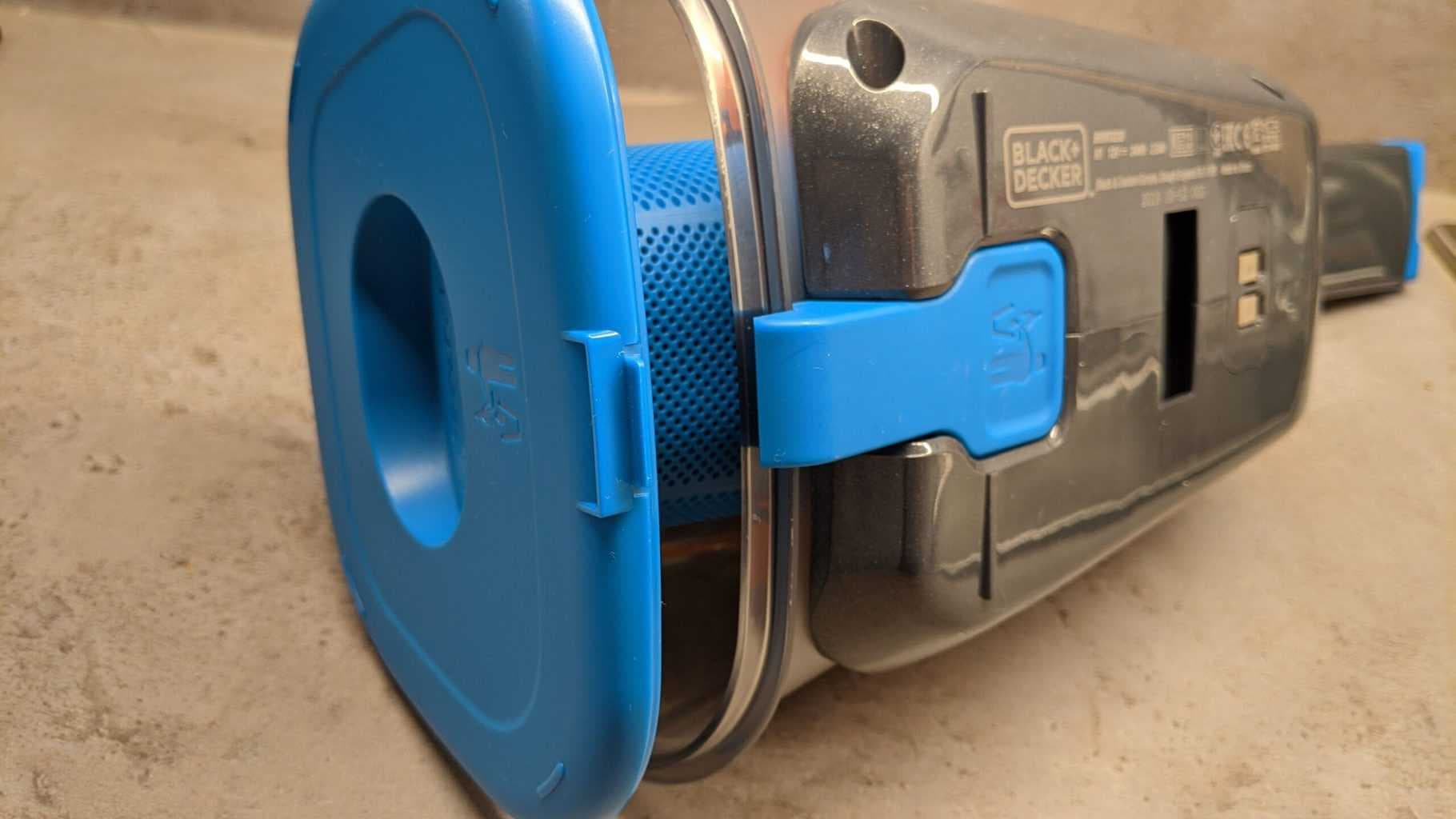 Black & Decker BHHV320B - aku vysavač