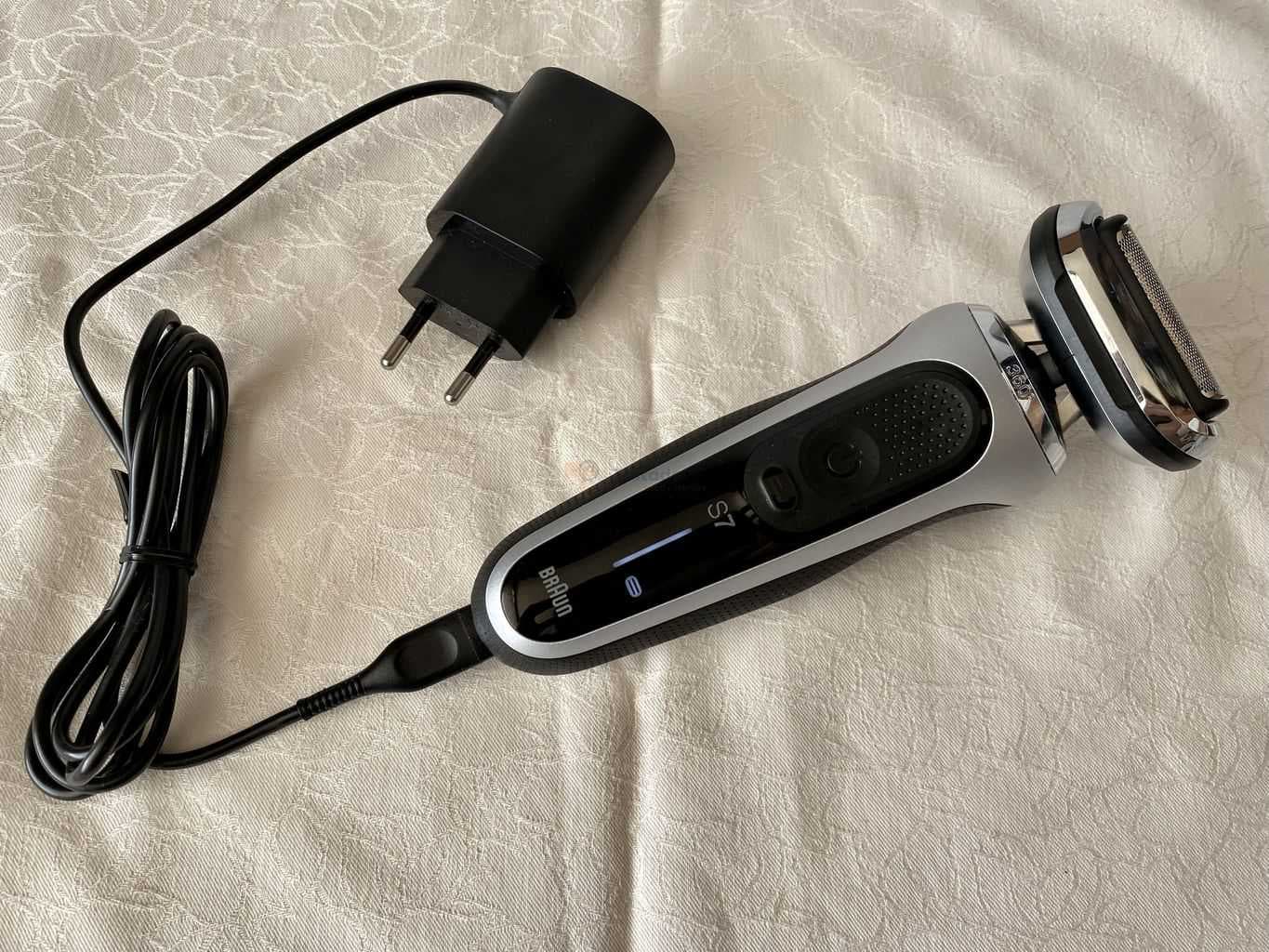 Recenze holícího strojku Braun Series 7 - výdrž baterie, nabíjení