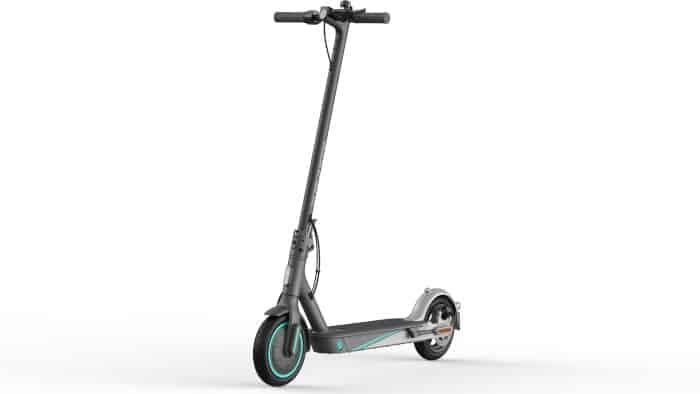 Skvělá elektrokoloběžka Mi Electric Scooter Pro 2 mercedes F1 Team Edition recenze